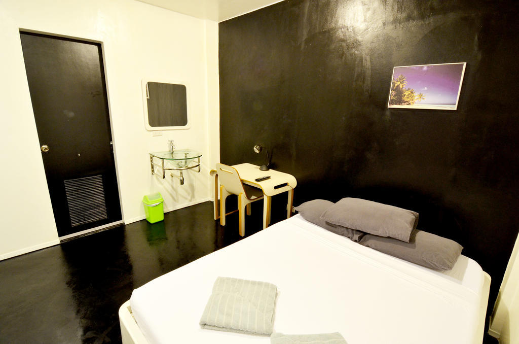 Island Nook Hotel Balabag  Room photo